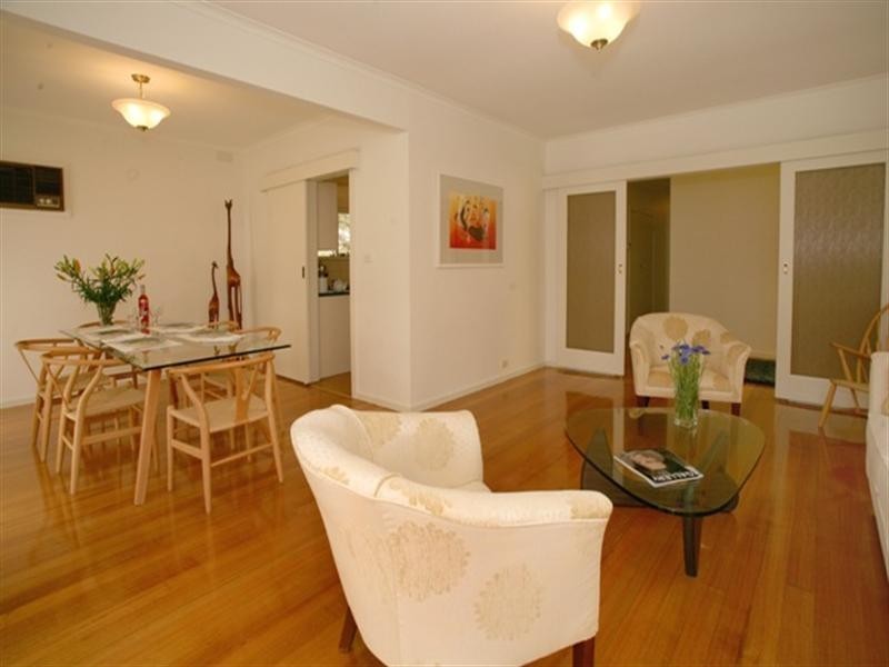 954 High Street Road, Glen Waverley VIC 3150