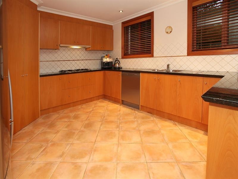 16 Sneddon Court, Mulgrave VIC 3170