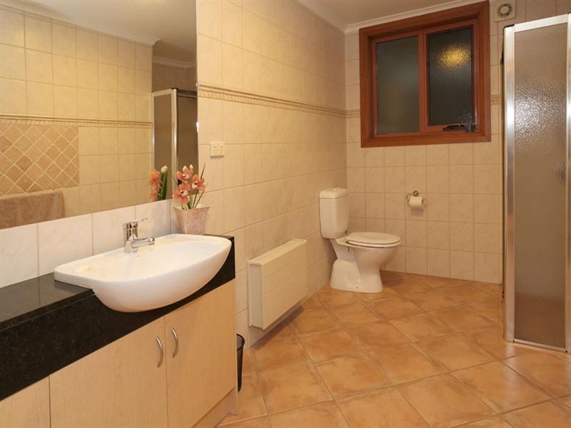 16 Sneddon Court, Mulgrave VIC 3170