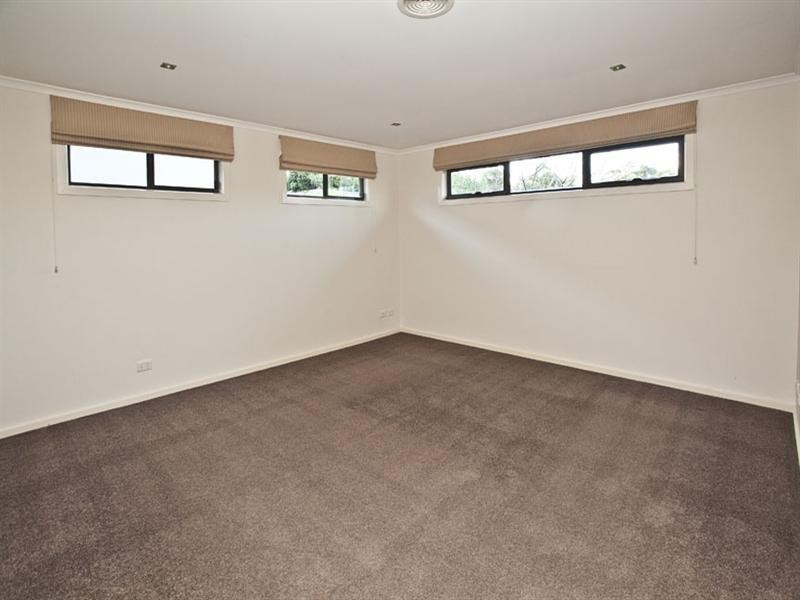 3B Larpent Street, Glen Waverley VIC 3150