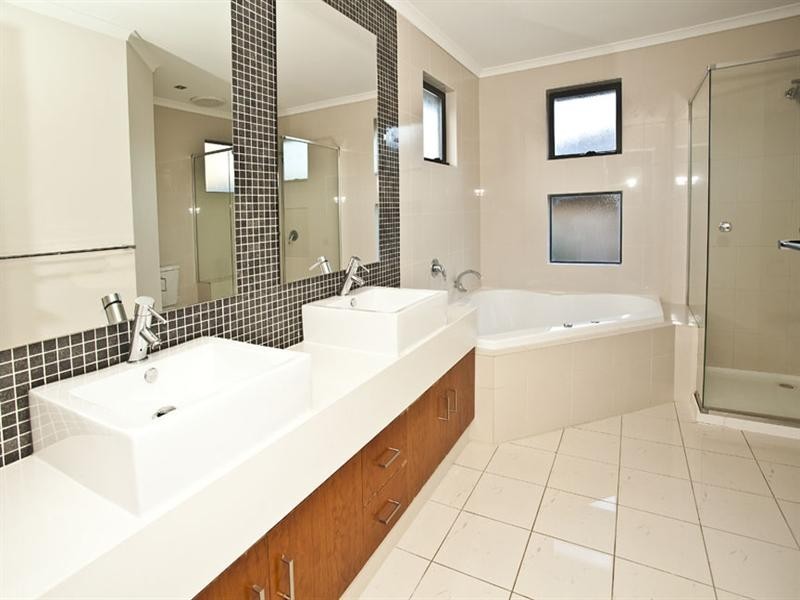 3B Larpent Street, Glen Waverley VIC 3150