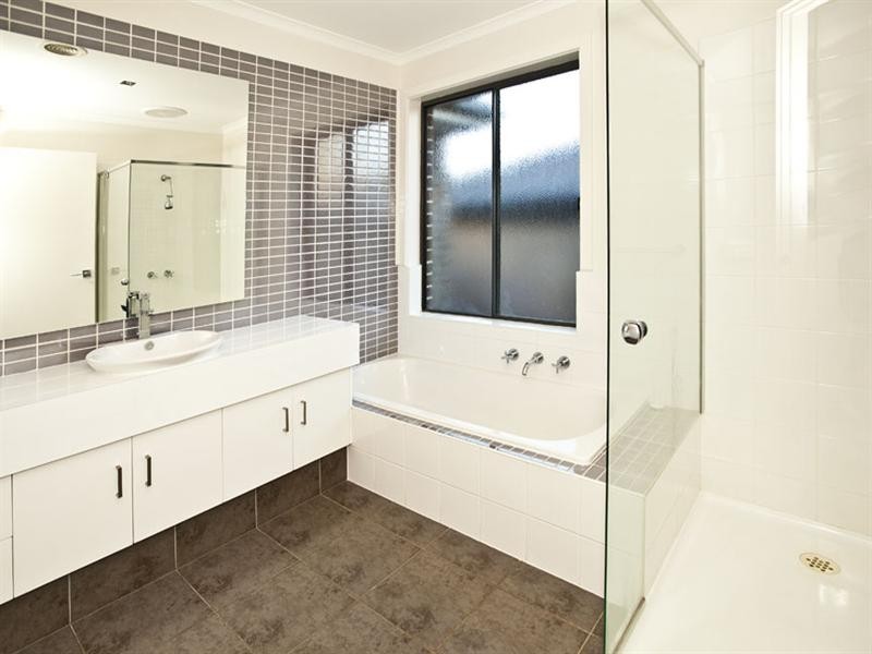 3B Larpent Street, Glen Waverley VIC 3150