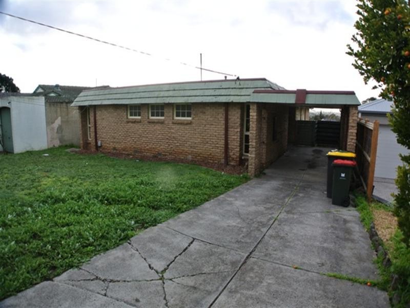 14 Crestmont Drive, Glen Waverley VIC 3150