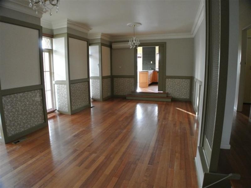 14 Crestmont Drive, Glen Waverley VIC 3150