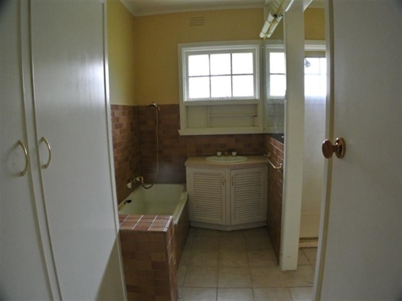 14 Crestmont Drive, Glen Waverley VIC 3150