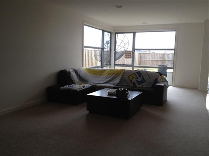 10 Ellis Park Avenue, Mulgrave VIC 3170