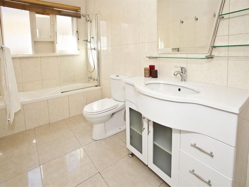 30 Merlyn Avenue, Clayton South VIC 3169