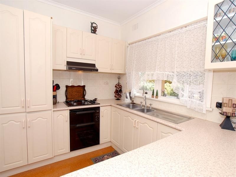 566 Waverley Road, Glen Waverley VIC 3150