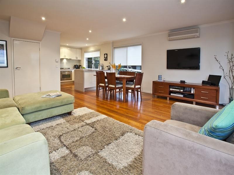 15 Heatherlea Drive, Wheelers Hill VIC 3150