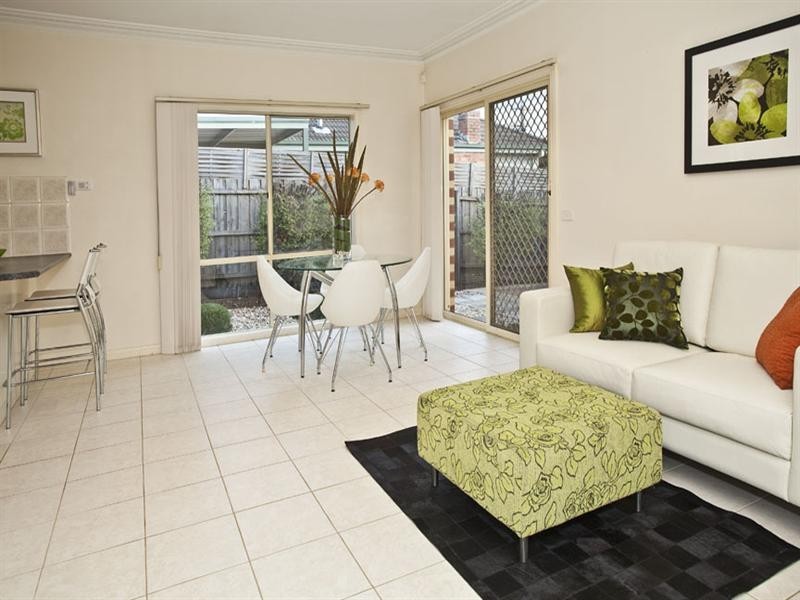 2/16 Wilson Road, Glen Waverley VIC 3150