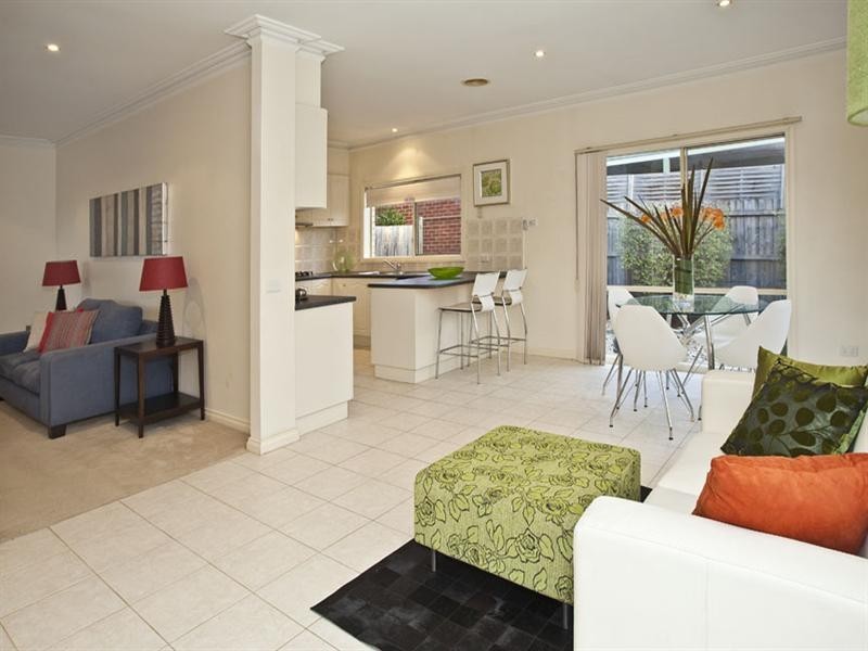 2/16 Wilson Road, Glen Waverley VIC 3150