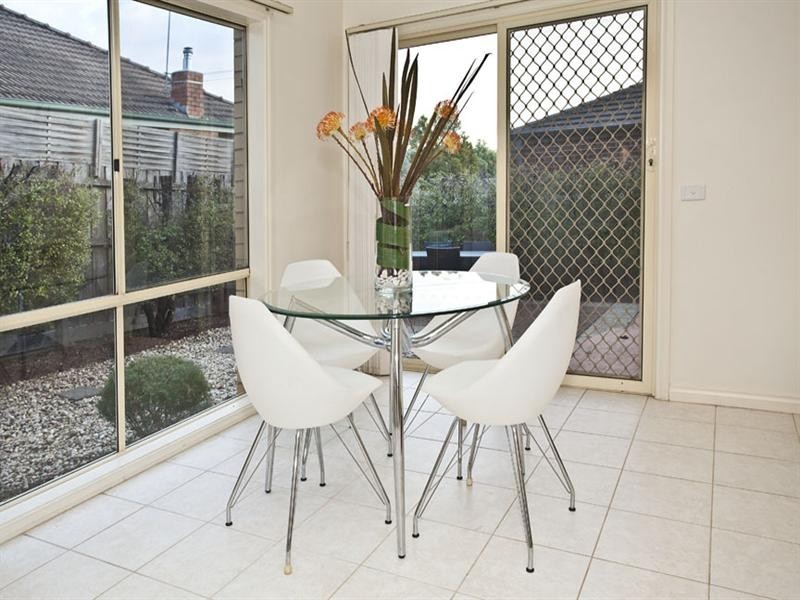 2/16 Wilson Road, Glen Waverley VIC 3150
