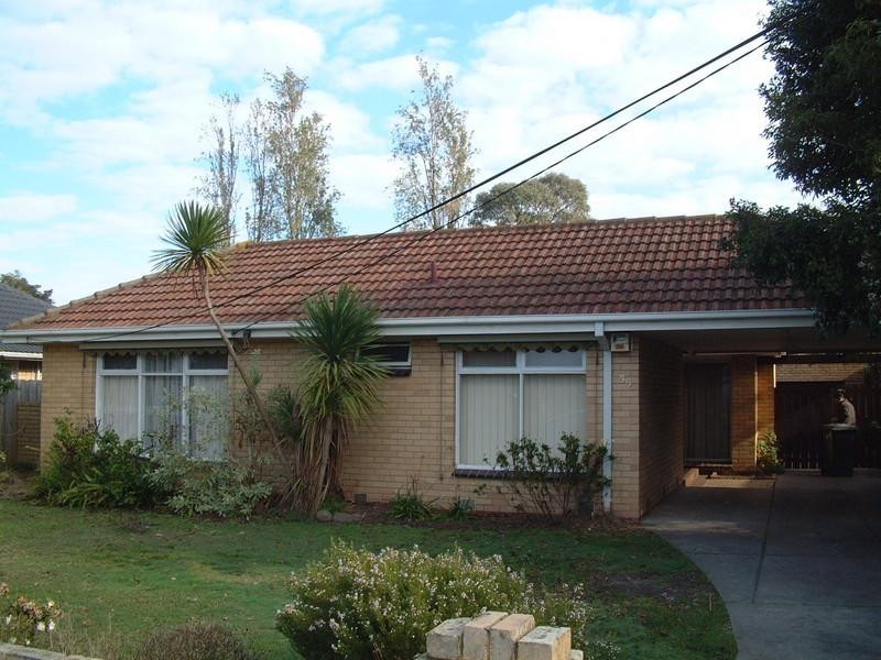 35 Glencairn Street, Mulgrave VIC 3170