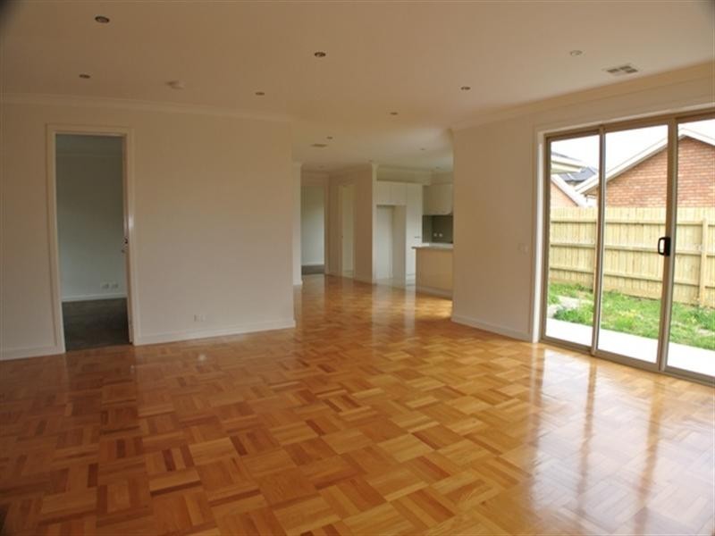 1/41 Summit Crescent, Glen Waverley VIC 3150