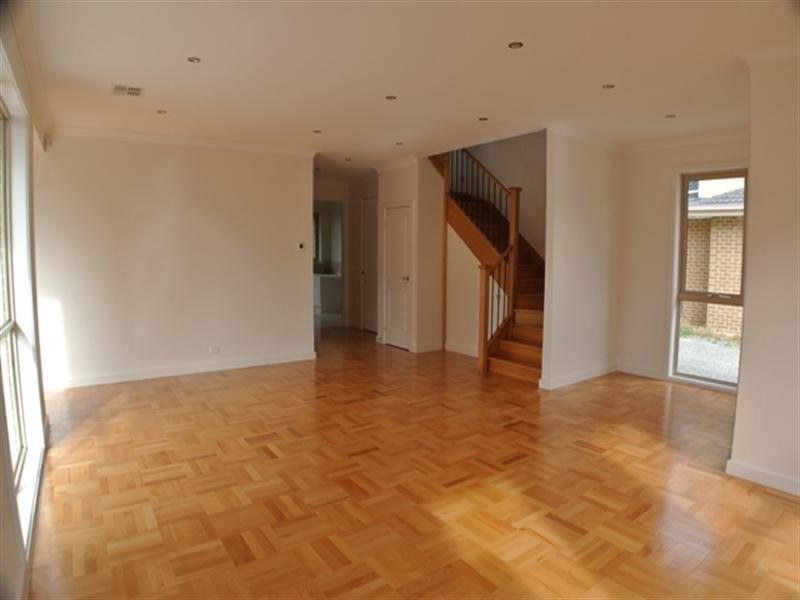 1/41 Summit Crescent, Glen Waverley VIC 3150