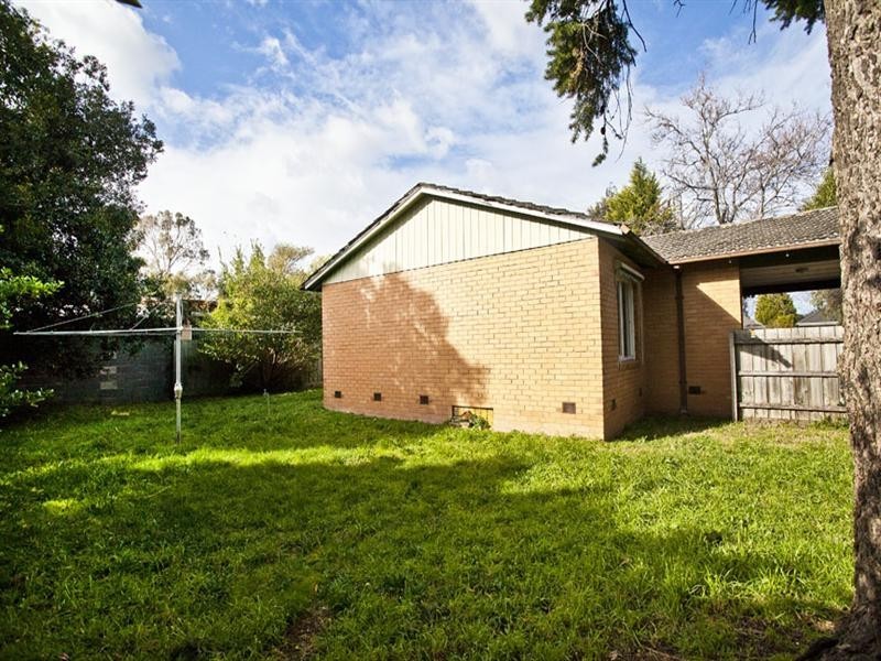 37 Johnson Drive, Glen Waverley VIC 3150