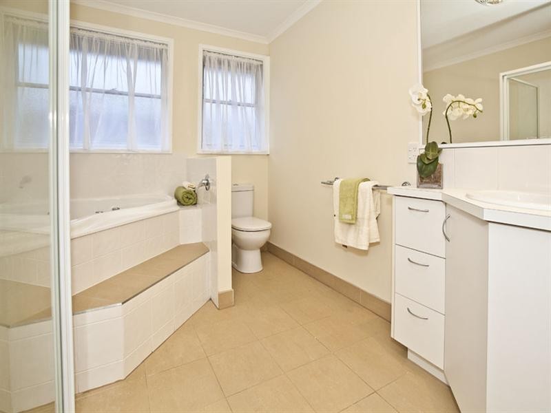 14 Julius Crescent, Noble Park North VIC 3174