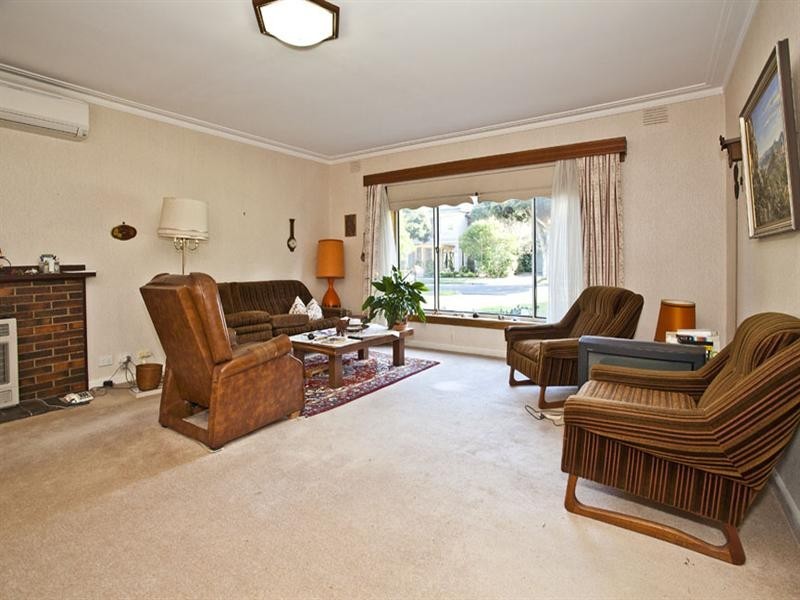 10 Lewis Street, Mount Waverley VIC 3149