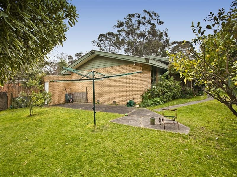 50 Greenways Road, Glen Waverley VIC 3150