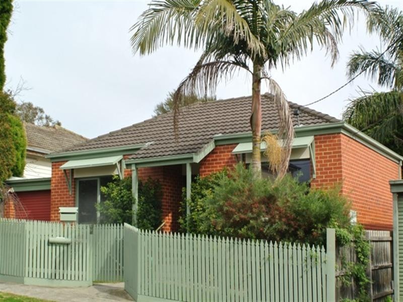 2/26 Adrian Street, Chadstone VIC 3148