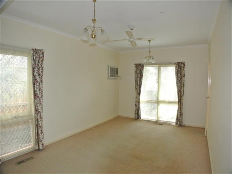 2/26 Adrian Street, Chadstone VIC 3148