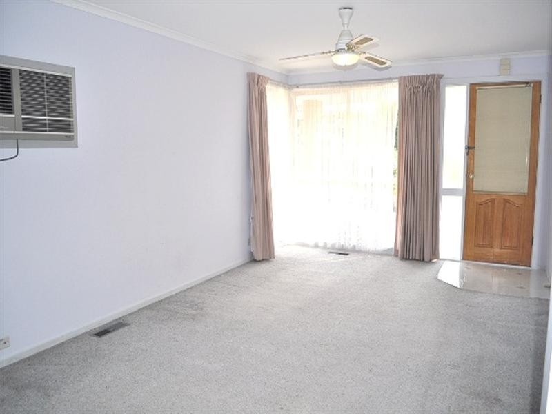 2/4 Hillgrove Close, Wheelers Hill VIC 3150