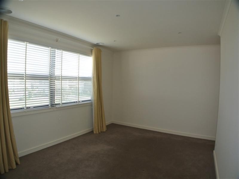 10 Exhibition Drive, Mulgrave VIC 3170