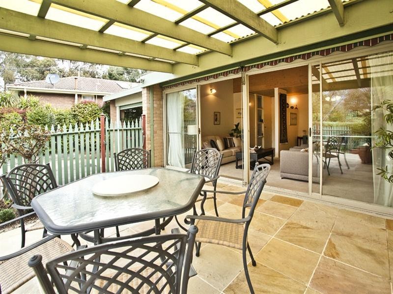 68 Remington Drive, Glen Waverley VIC 3150