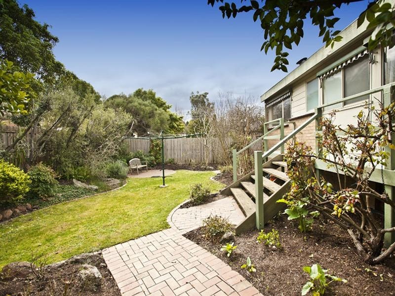 68 Remington Drive, Glen Waverley VIC 3150