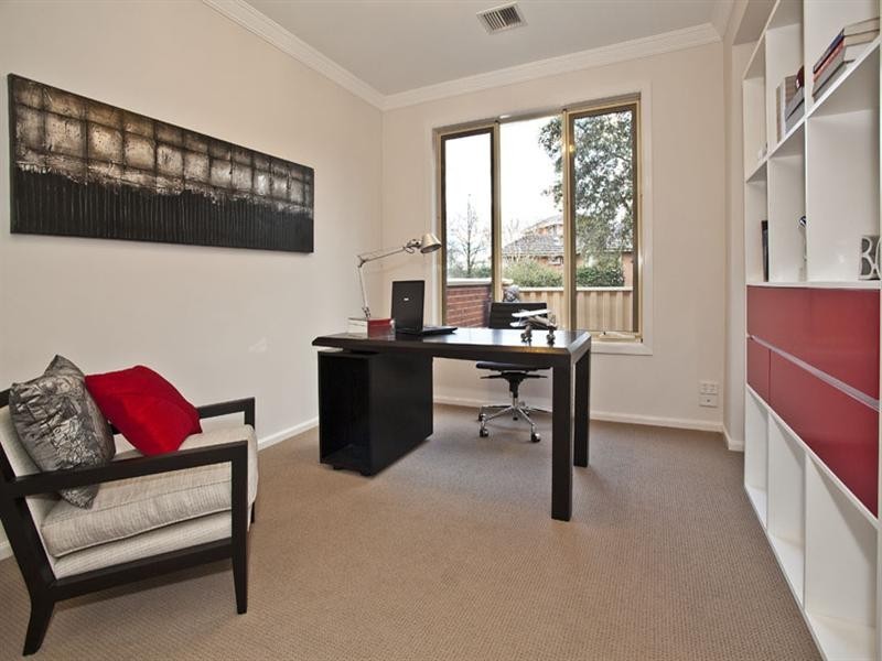 30 Olinda Street, Glen Waverley VIC 3150