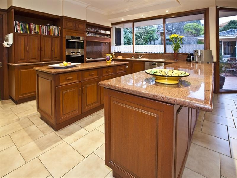 84 Sunnybrook Drive, Wheelers Hill VIC 3150