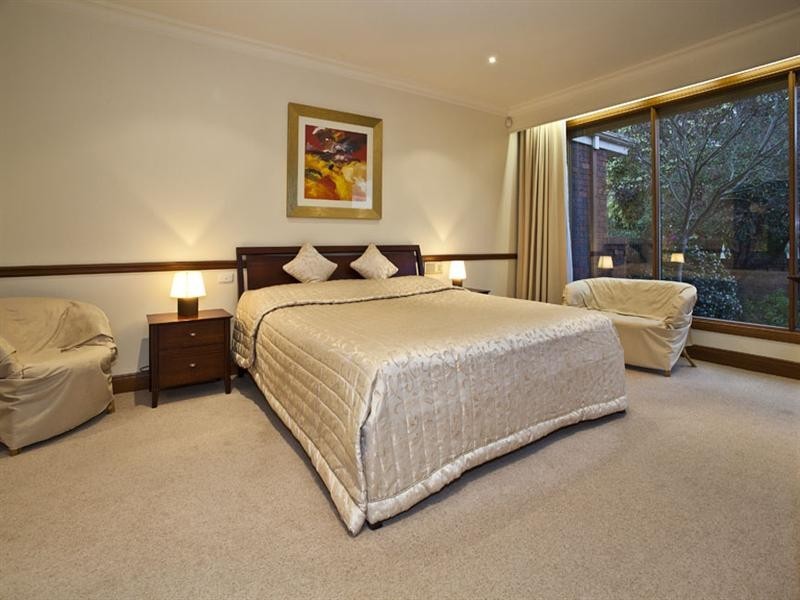 84 Sunnybrook Drive, Wheelers Hill VIC 3150