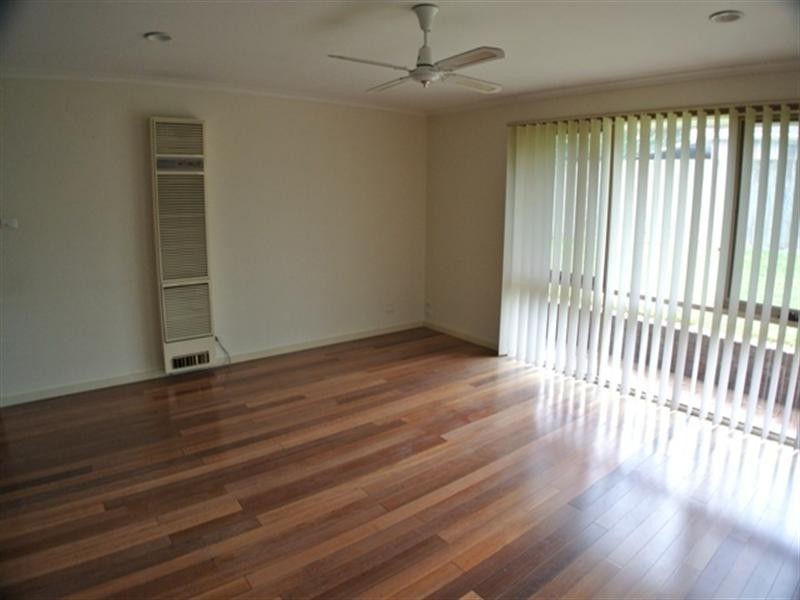 13 Tasman Close, Wantirna South VIC 3152