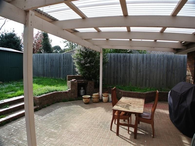 13 Tasman Close, Wantirna South VIC 3152