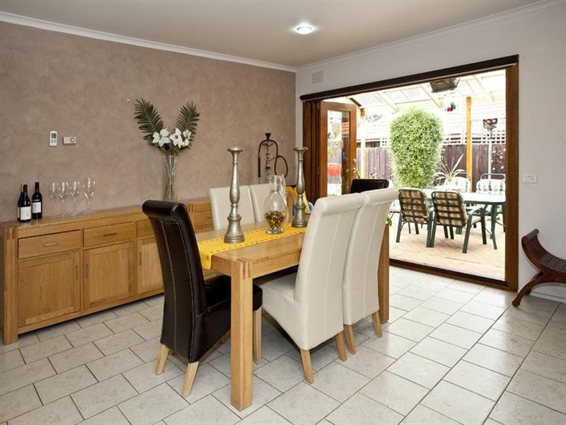 73 Galahad Crescent, Glen Waverley VIC 3150