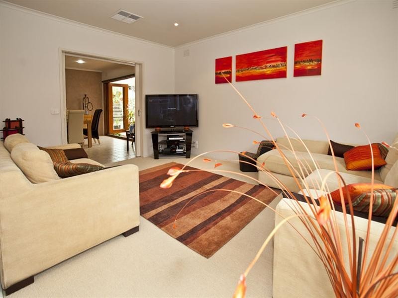 73 Galahad Crescent, Glen Waverley VIC 3150