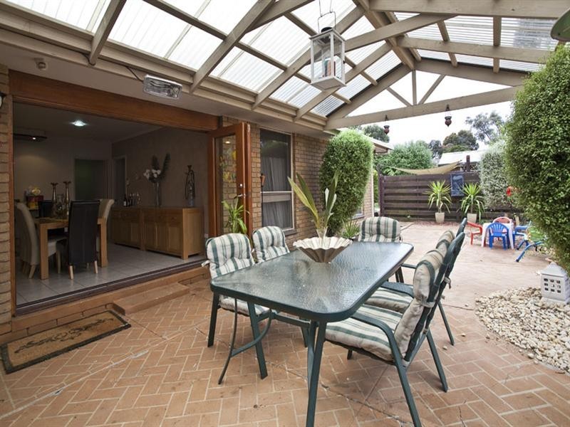 73 Galahad Crescent, Glen Waverley VIC 3150