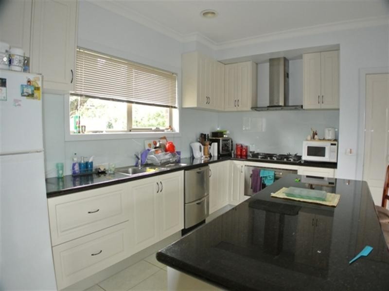 1/24 Lincoln Avenue, Glen Waverley VIC 3150