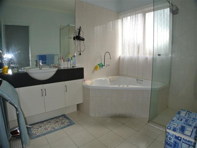 1/24 Lincoln Avenue, Glen Waverley VIC 3150