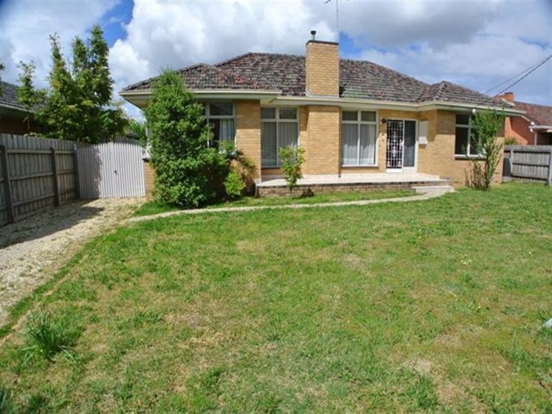 20 Blue Hills Avenue, Mount Waverley VIC 3149