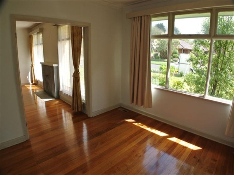 20 Blue Hills Avenue, Mount Waverley VIC 3149