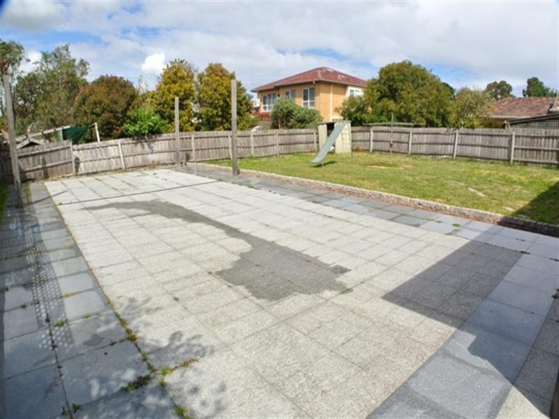 20 Blue Hills Avenue, Mount Waverley VIC 3149