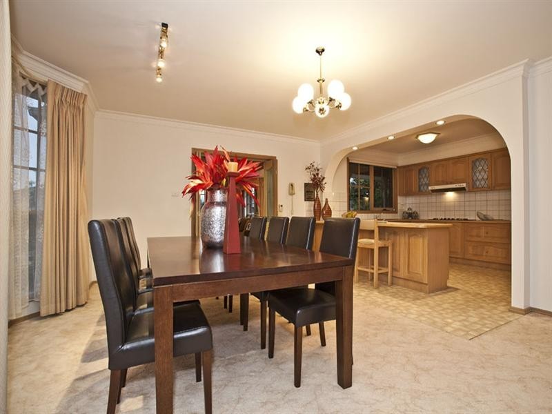 16 Gibbon Avenue, Vermont South VIC 3133