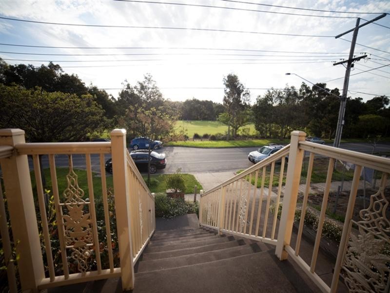 12A Winbirra Parade, Ashwood VIC 3147