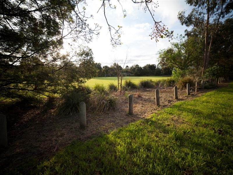 12A Winbirra Parade, Ashwood VIC 3147