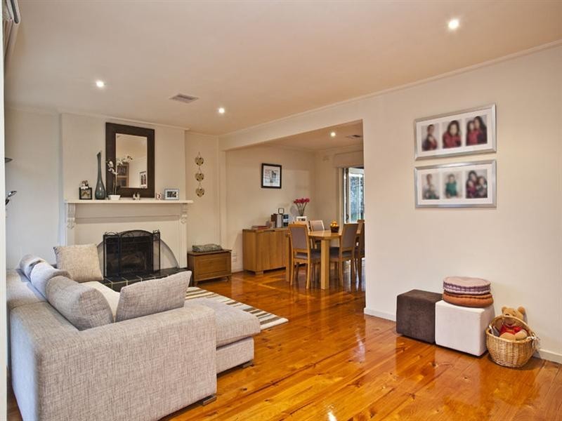 11 Stanley Road, Vermont South VIC 3133