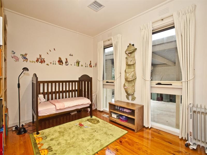 11 Stanley Road, Vermont South VIC 3133