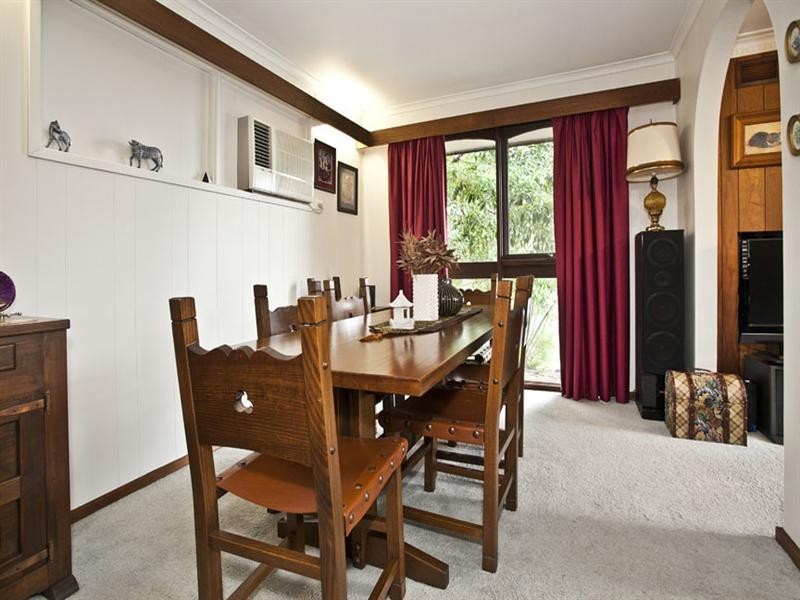 10 Newton Grove, Glen Waverley VIC 3150