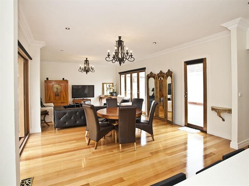 64 Price Avenue, Mount Waverley VIC 3149