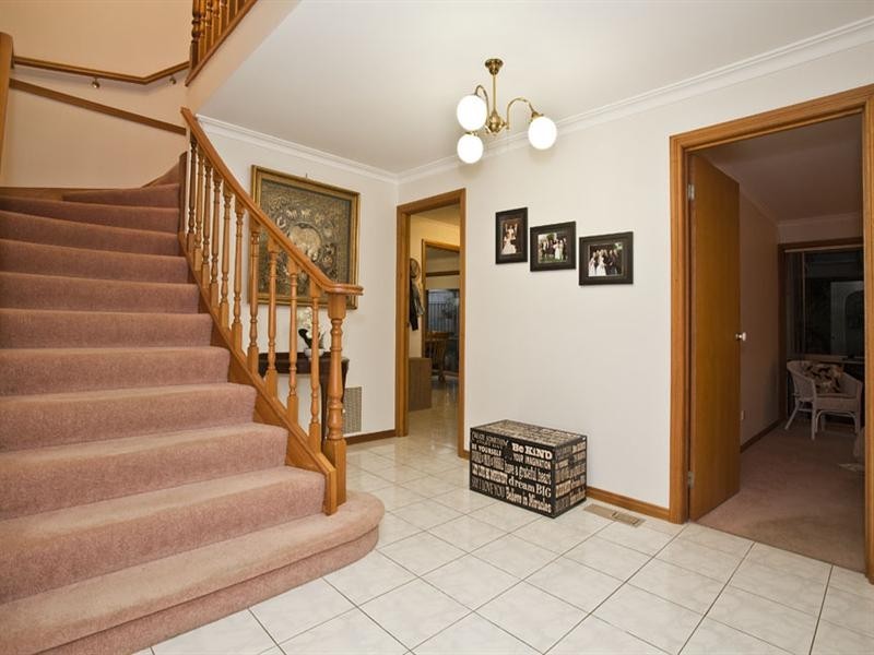 47 Mckeon Circuit, Dandenong North VIC 3175